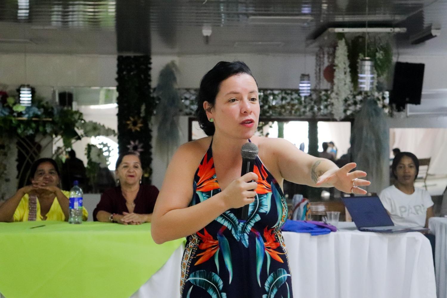 C:\Users\Lia\Downloads\foto+1.jpeg